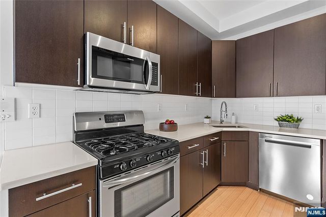 1300 Park Avenue 2B, Hoboken, NJ 07030