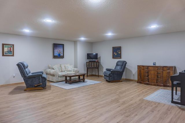 8356 Crabapple Court, Victoria, MN 55386