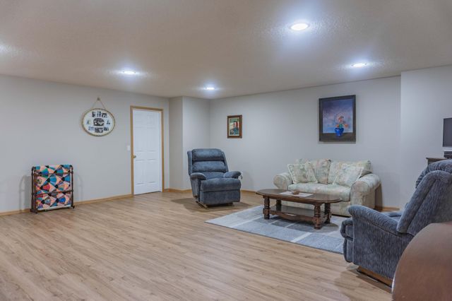 8356 Crabapple Court, Victoria, MN 55386