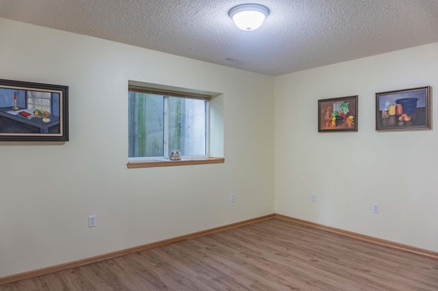 8356 Crabapple Court, Victoria, MN 55386