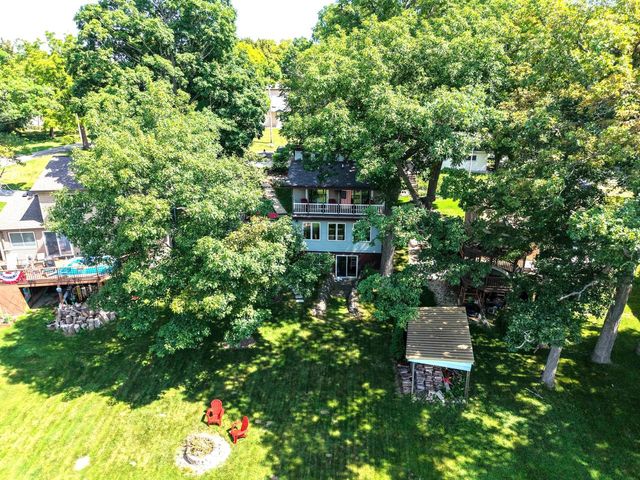 29205 White Oak LANE, Waterford, WI 53185