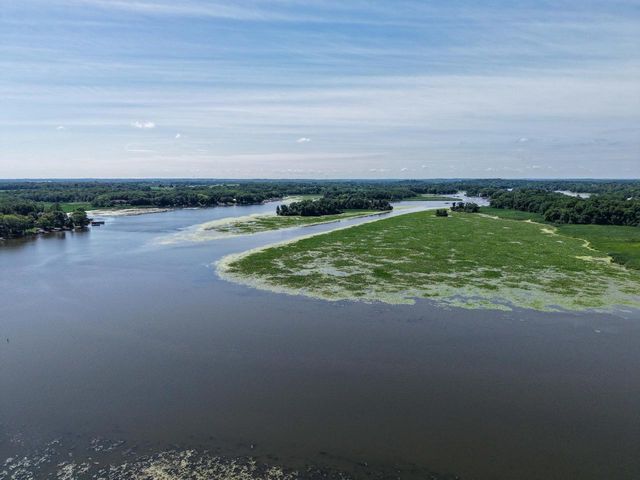 29205 White Oak LANE, Waterford, WI 53185