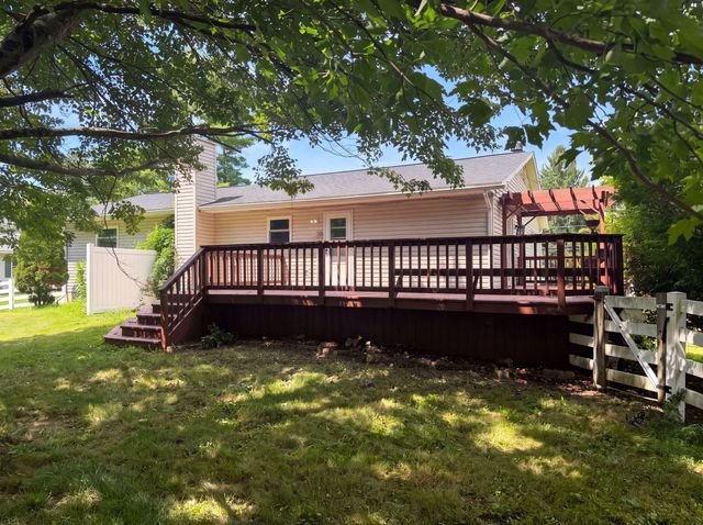 273 Cherokee Trail, Granville, OH 43023