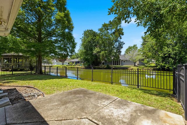 415 Lake Park Dr., Myrtle Beach, SC 29588