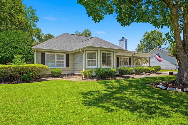 415 Lake Park Dr., Myrtle Beach, SC 29588