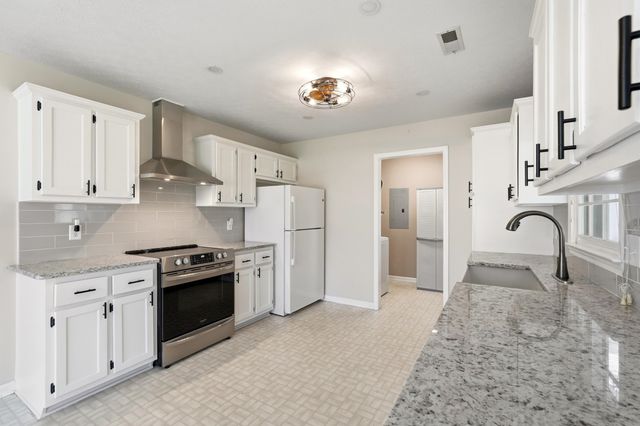 415 Lake Park Dr., Myrtle Beach, SC 29588