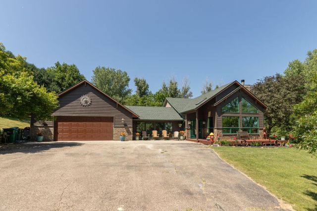 175 6th Lane NE, Oronoco, MN 55960