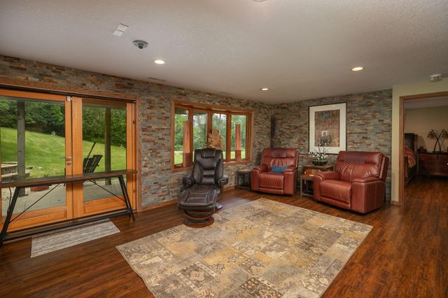 175 6th Lane NE, Oronoco, MN 55960
