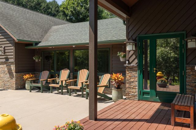 175 6th Lane NE, Oronoco, MN 55960