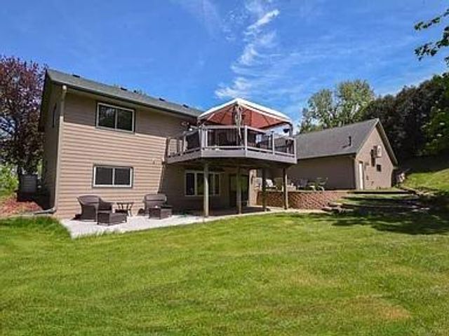 175 6th Lane NE, Oronoco, MN 55960