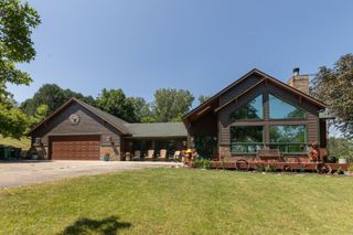 175 6th Lane NE, Oronoco, MN 55960