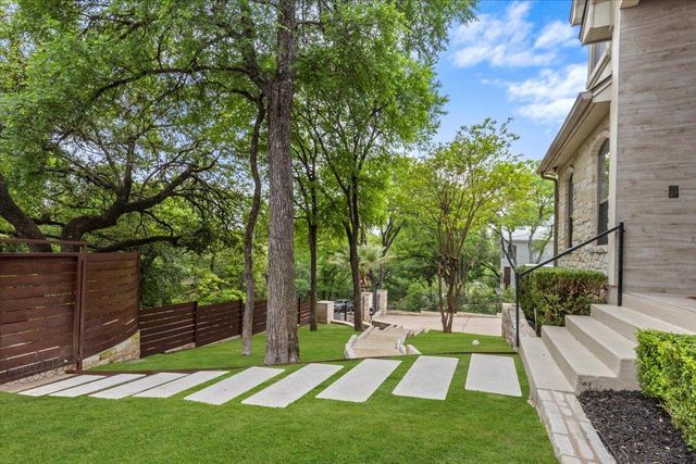 2206 W 11th ST, Austin, TX 78703