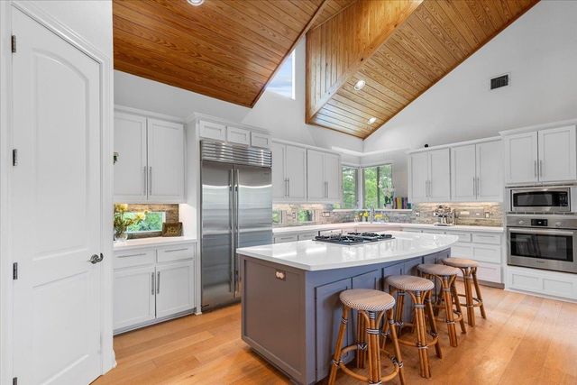 2206 W 11th ST, Austin, TX 78703