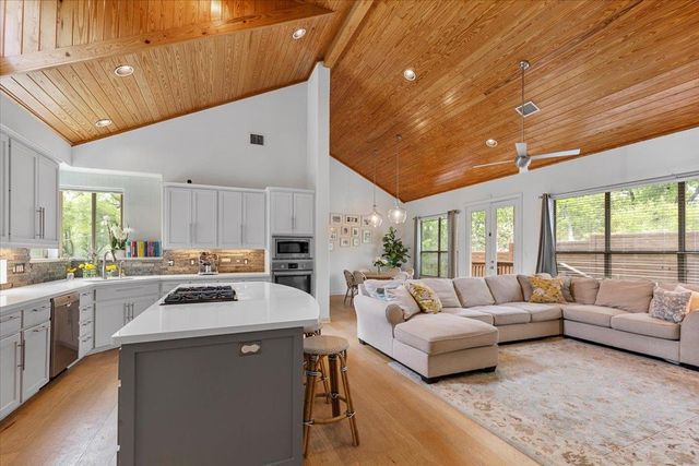 2206 W 11th ST, Austin, TX 78703