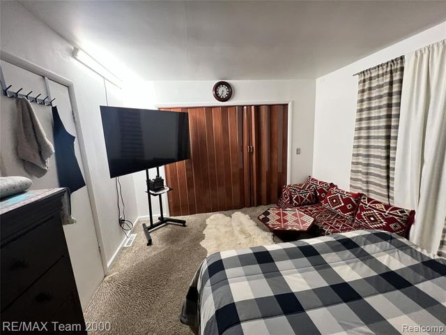 1125 Hartland Drive, Troy, MI 48083