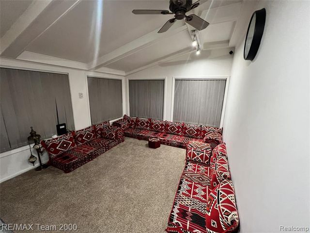 1125 Hartland Drive, Troy, MI 48083