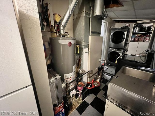 1125 Hartland Drive, Troy, MI 48083