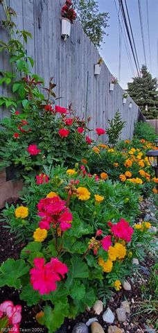 1125 Hartland Drive, Troy, MI 48083