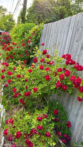 1125 Hartland Drive, Troy, MI 48083