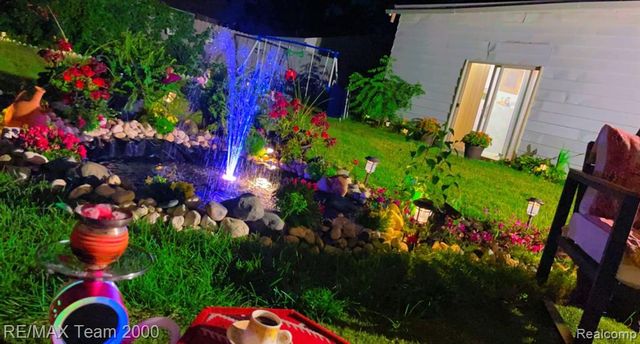 1125 Hartland Drive, Troy, MI 48083