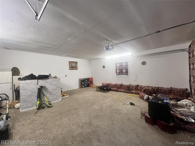 1125 Hartland Drive, Troy, MI 48083