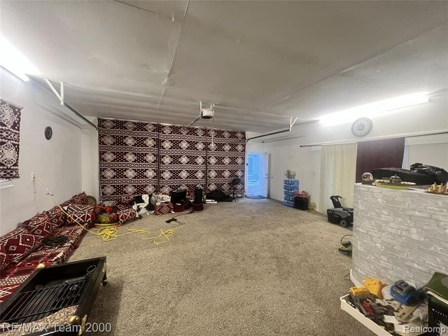 1125 Hartland Drive, Troy, MI 48083