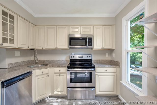 6941 Melbourne Drive, Fayetteville, NC 28314