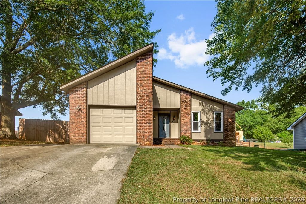 6941 Melbourne Drive, Fayetteville, NC 28314