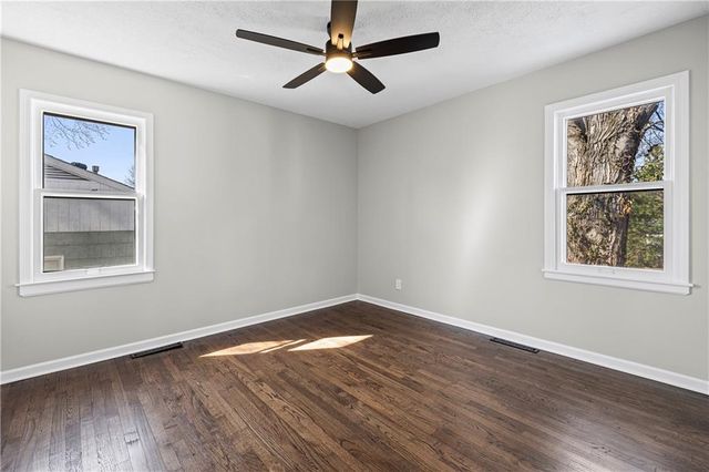 6810 Fairlane Drive, Kansas City, MO 64134
