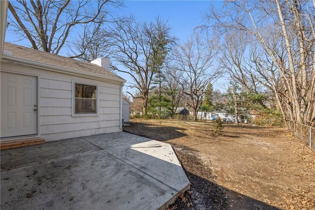 6810 Fairlane Drive, Kansas City, MO 64134