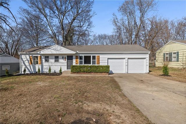 6810 Fairlane Drive, Kansas City, MO 64134