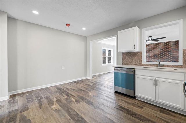 6810 Fairlane Drive, Kansas City, MO 64134