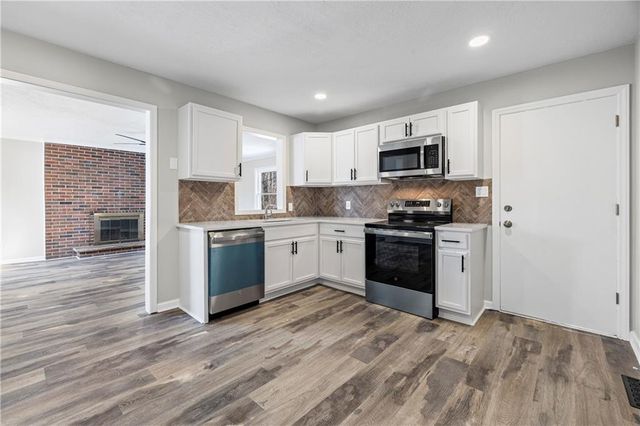 6810 Fairlane Drive, Kansas City, MO 64134