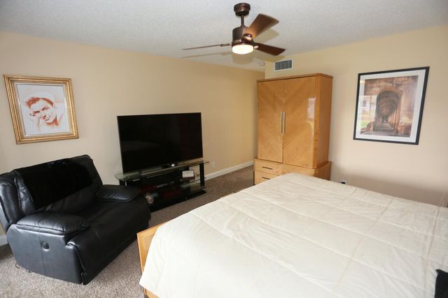 6550 S Oriole Boulevard 2050, Delray Beach, FL 33446