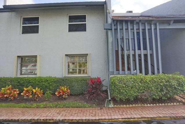 6550 S Oriole Boulevard 2050, Delray Beach, FL 33446