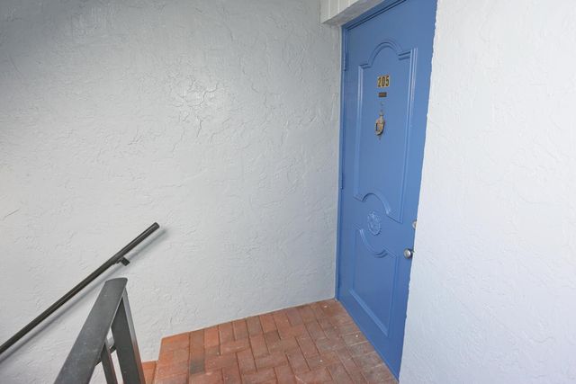 6550 S Oriole Boulevard 2050, Delray Beach, FL 33446