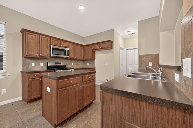 4903 Summer Ridge Drive, Conroe, TX 77303