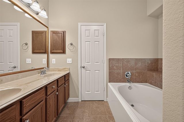 4903 Summer Ridge Drive, Conroe, TX 77303