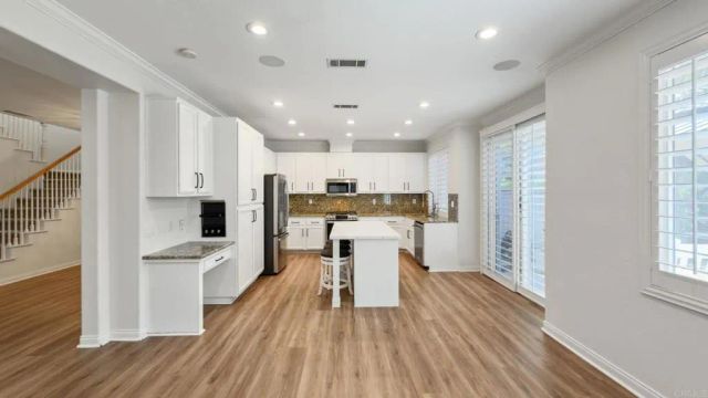 3033 Rancho La Presa, Carlsbad, CA 92009