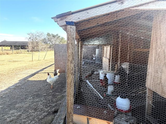 310 Beaks Avenue, Eagle Lake, TX 77434