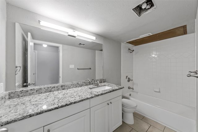 9801 Royal Lane 104, Dallas, TX 75231