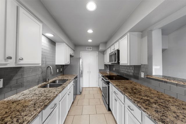 9801 Royal Lane 104, Dallas, TX 75231