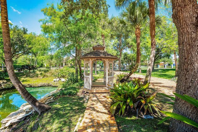 6002 NW 74th Terrace, Parkland, FL 33067
