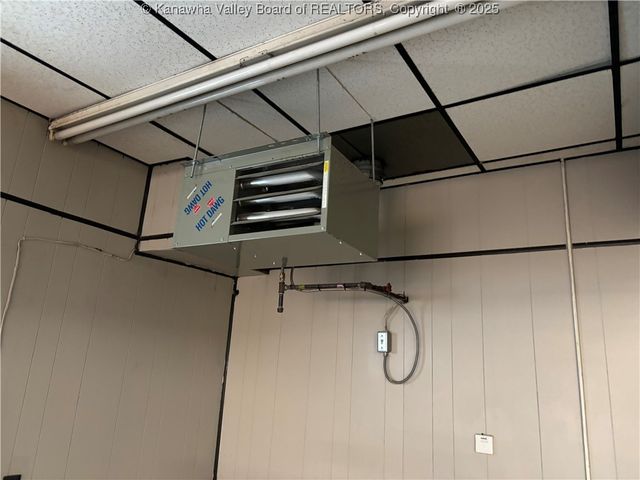 4933 MacCorkle Avenue, South Charleston, WV 25303