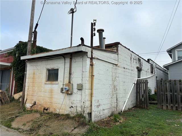 4933 MacCorkle Avenue, South Charleston, WV 25303