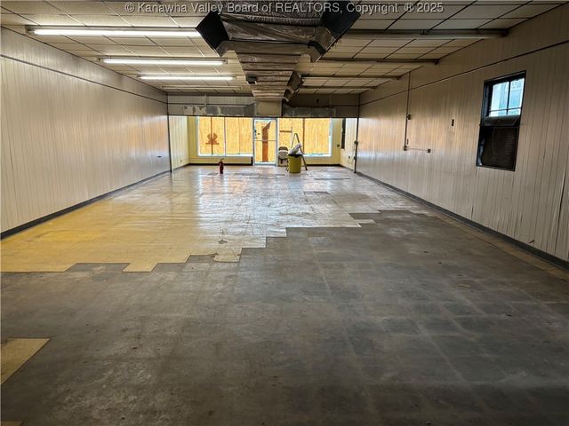 4933 MacCorkle Avenue, South Charleston, WV 25303