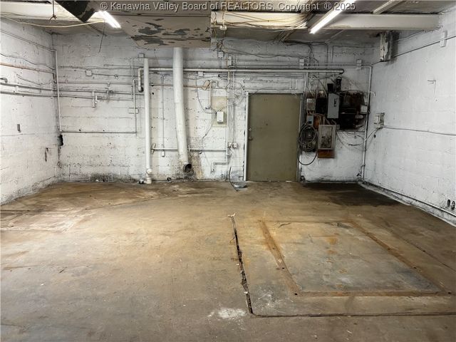 4933 MacCorkle Avenue, South Charleston, WV 25303