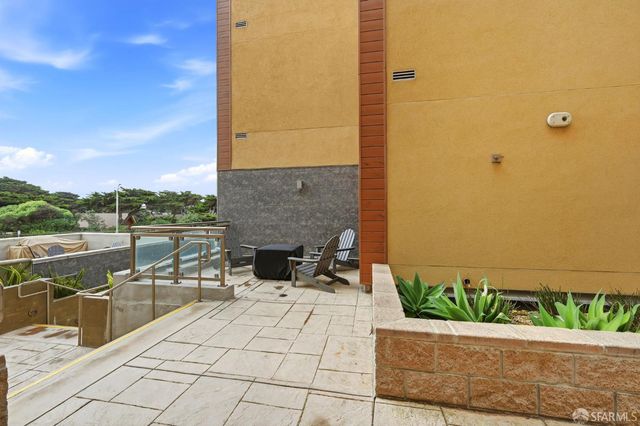 3535 Wawona Street 415, San Francisco, CA 94116