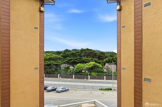 3535 Wawona Street 415, San Francisco, CA 94116