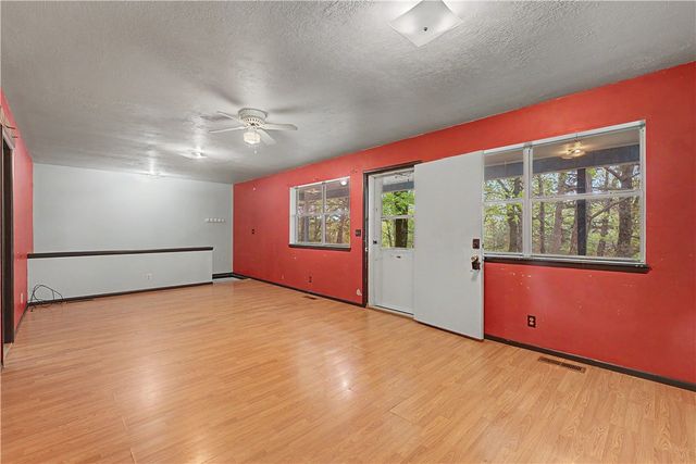 2533 County Road 102, Eureka Springs, AR 72632